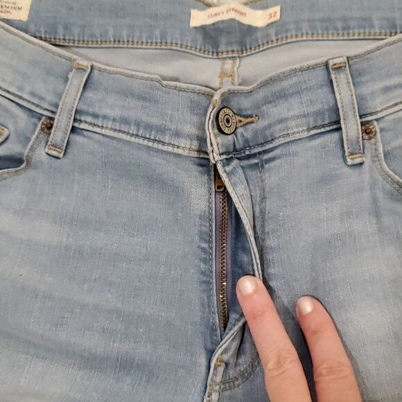 Levis light wash cropped jeans sz 32 - Picture 12 of 13